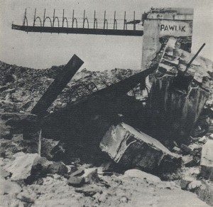 Ruins_of_Pawiak_in_1945_(gateway)